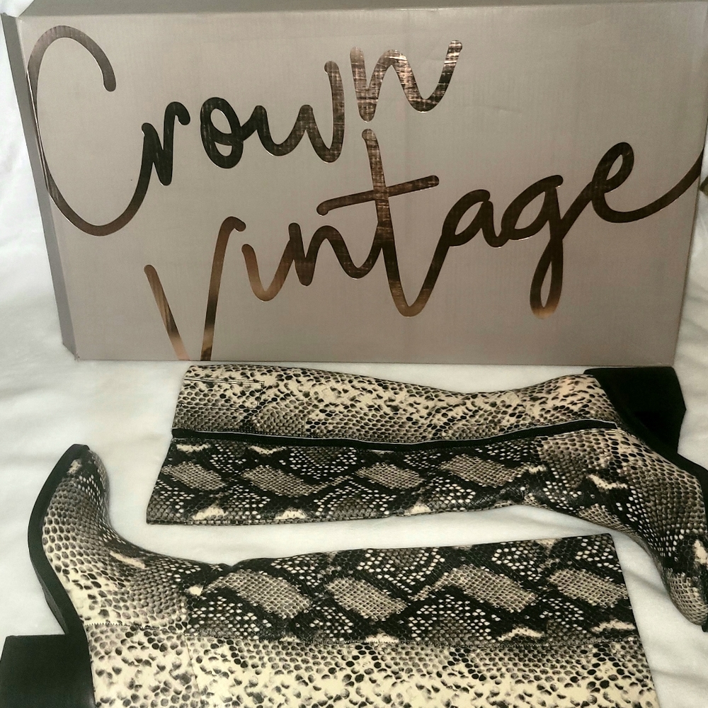 SALE Crown Vintage Cowgirl Snake Print Boots